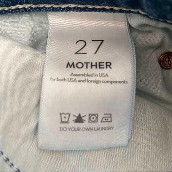 Mother The Tomcat Distressed Crop Jeans in Playing With Scissors 27 - Picture 9 of 11